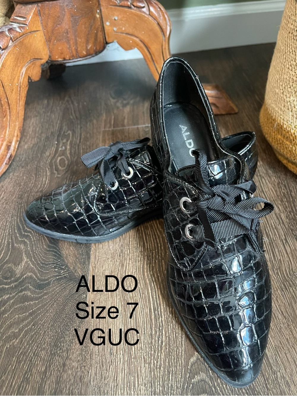 Aldo Black Croc-Embossed Lace-Up Oxfords
